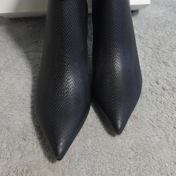 Calvin‎ Klein  Black Croc Pointed Toe Ankle Boots Dress Booties Womens 11M NEW - Picture 3 of 6
